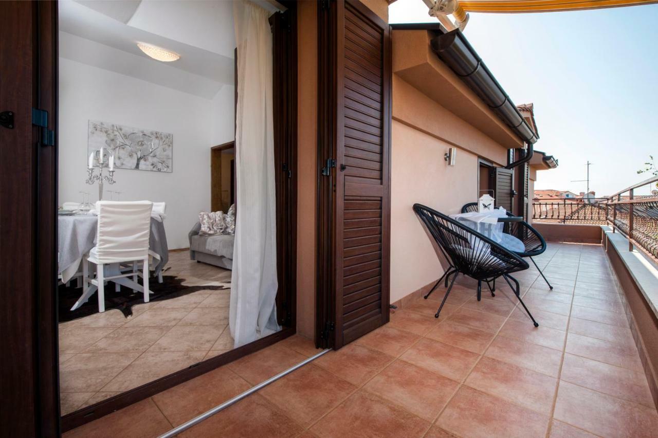 Apartment Len Ровінь Екстер'єр фото