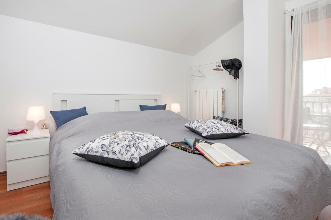Apartment Len Ровінь Екстер'єр фото