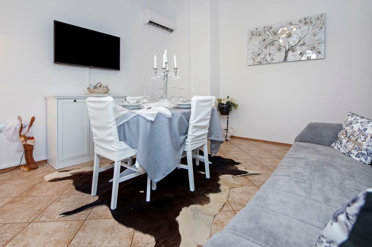 Apartment Len Ровінь Екстер'єр фото