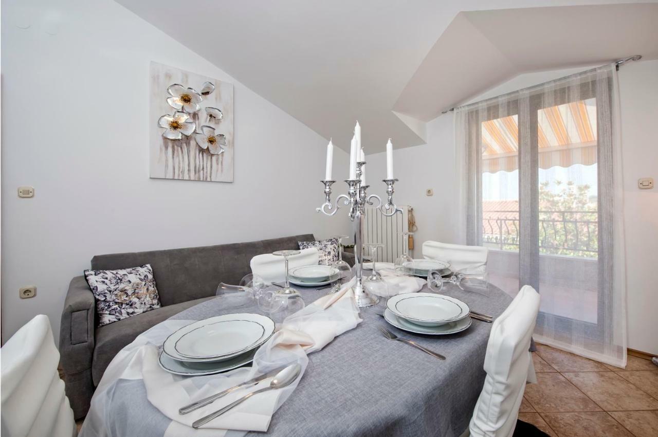 Apartment Len Ровінь Екстер'єр фото