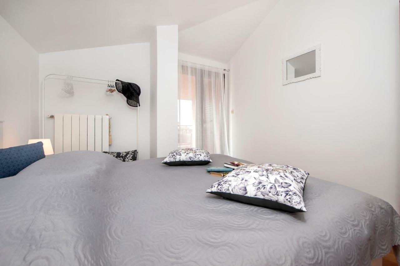 Apartment Len Ровінь Екстер'єр фото